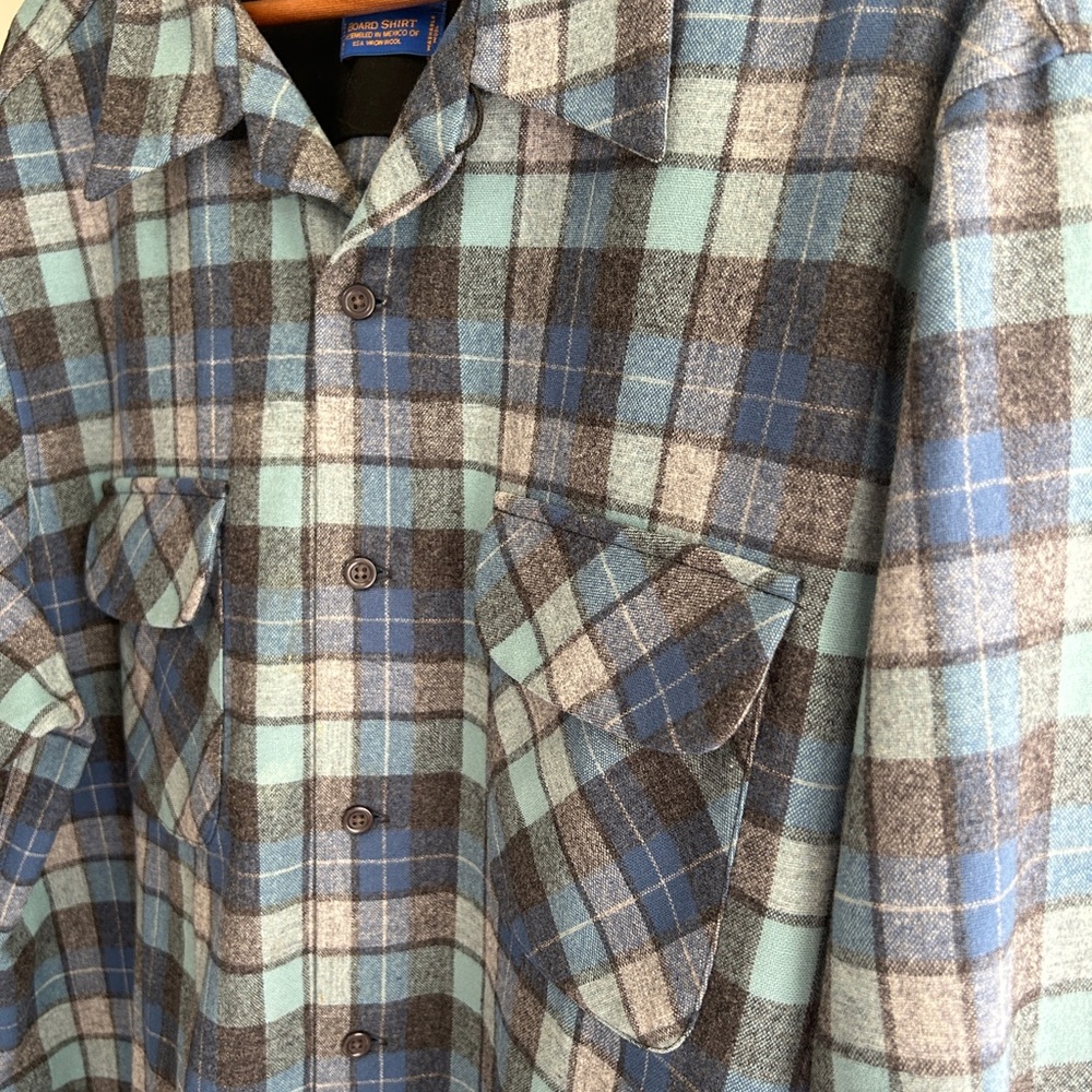 Like new Pendleton Blue Plaid Board Shirt size XL Tall. It’s perfect. - Picture 11 of 16